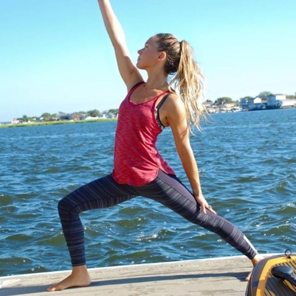 Lululemon Run the World Tight - Picture 1 of 7